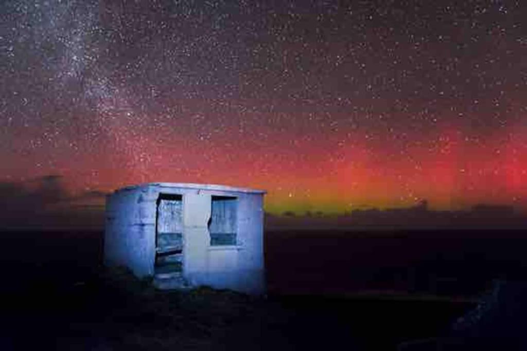 Cosy Portmor Log Cabin- Sea Views, Deck & Relaxation Malin Head ภายนอก รูปภาพ